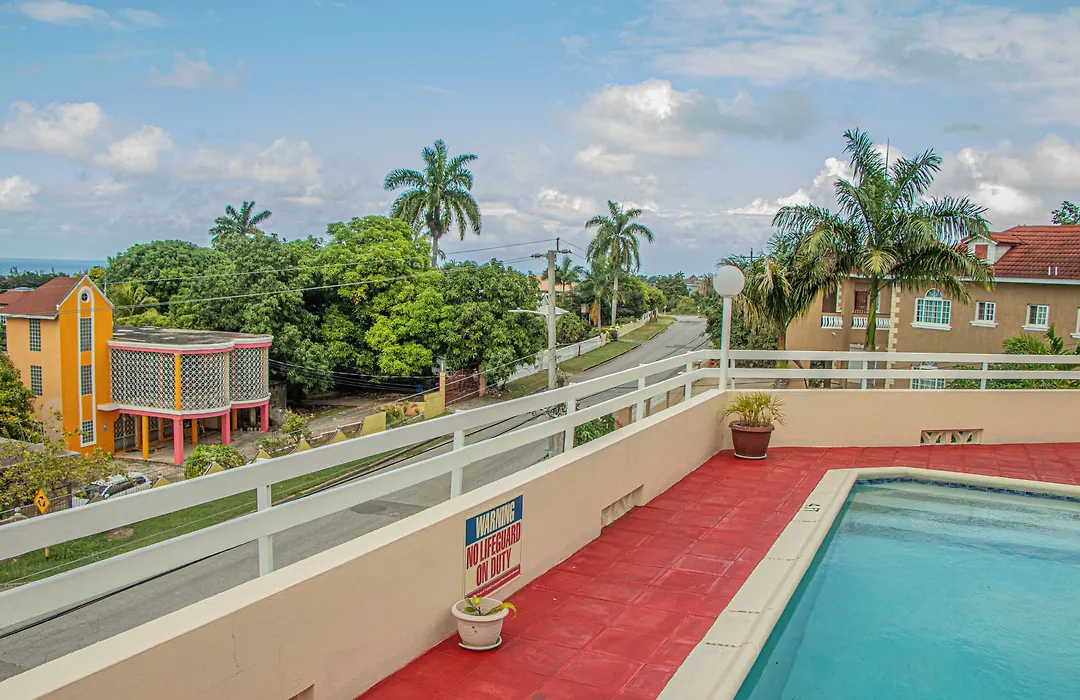 The Whytehouse Villa-1