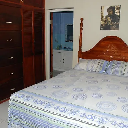 Casa De Montego Bay Guesthouse-3